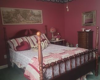 PULASKI queen poster bed
