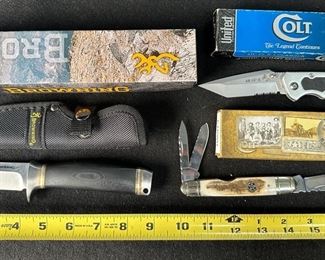 Browning Model 0144 Knife Colt AR15k Lockback Knife Texas Rangers 175th Anniversary Knife