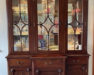 Mahogany Lighted Dining Room Cabinet China Hutch