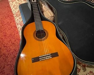 student yamaha  guitar w/ case 