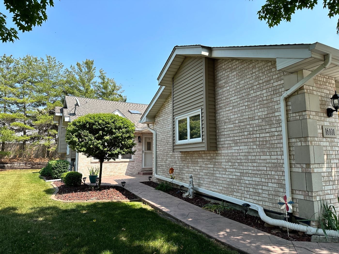 Cait's Tinley Park Estate Sale starts on 6/16/2023