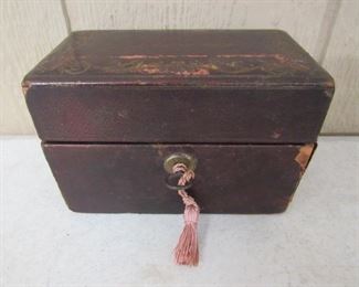 Small Box w/Key