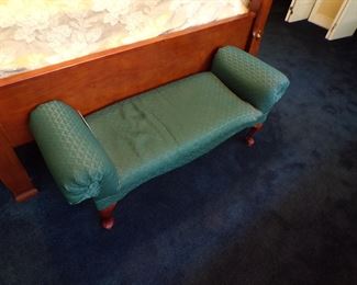 Queen Anne dressing bench