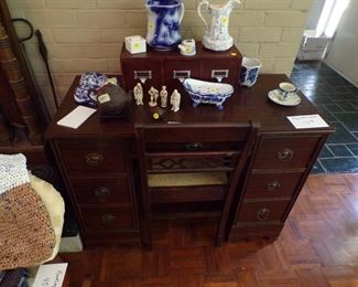 Mahogany kneehole desk