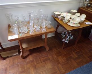oak tables glassware