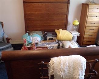 Oak bed, chest