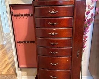 Standing Jewelry Box