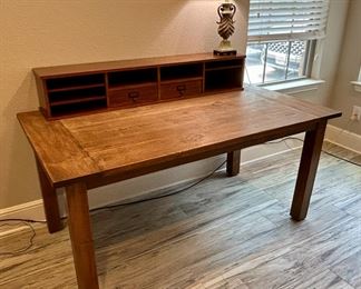 Crate and Barrel Table/Desk. Removable organizer on top.