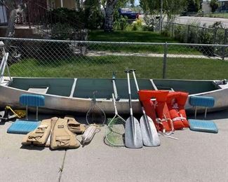 004 Smokercraft Canoe