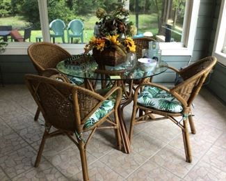 Wicker/ rattan glass top Patio table and chairs 
