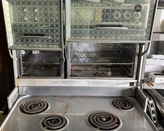 1960s Frigidaire Flair Custom Imperial Electric Range & Oven. $250