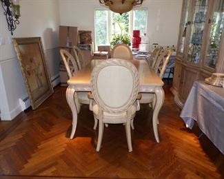 Bernhardt dining table with 6 chairs