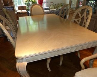 Bernhardt dining table with 6 chairs