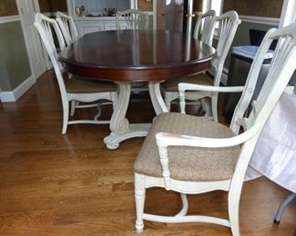 Drexel Heritage dining table with 6 chairs