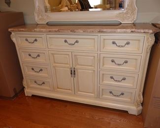 Thomasville triple dresser
