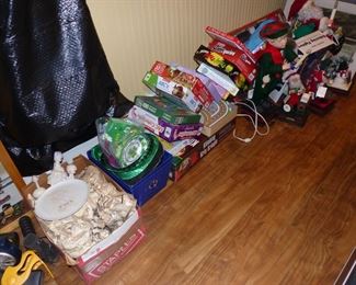 Toys, Holiday decorations