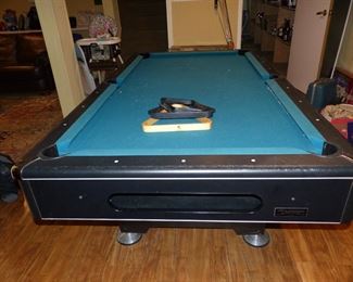 Imperial International pool table