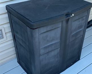 rubbermade storage bin.