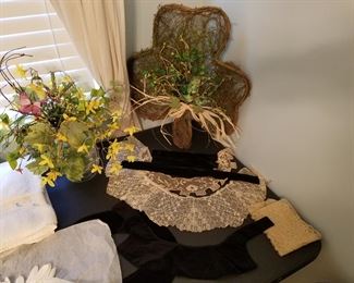 Authentic Vintage Lace Collars!