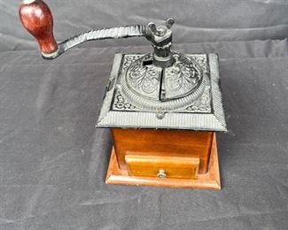 VINTAGE CAST IRON WOOD HAND CRANK COFFEE BEAN GRINDER