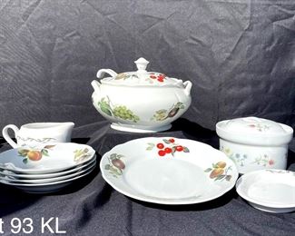 International Stoneware China BIA Bundle