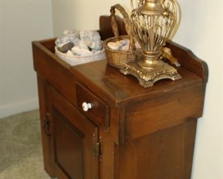 Dry Sink, Metal Lamp