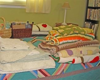Bed, Quilts, Aphgans, Throw Rugs, Knitting, Sewing