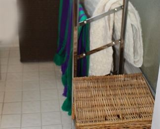 Afghan, Quilt Rack, Hampers