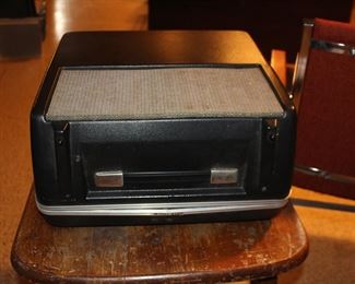 Perma Power Roving Rostrum Portable PA System with Cardioid Microphone