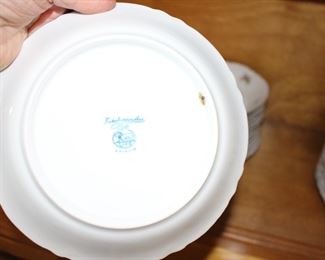 Hutschenreuther China, nice set with Berry bowls, Salad, Dinner Plates, Cup and Saucers and More