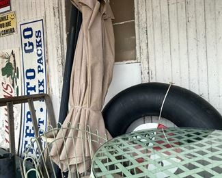 umbrella and stand tire tube