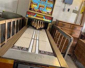 pinball bowling machine