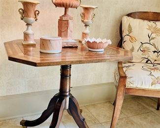 Mottahedeh lamp and matching porcelain urns