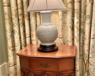 Thomasville bedside chest, one of pair and part of suite, lamp not for sale