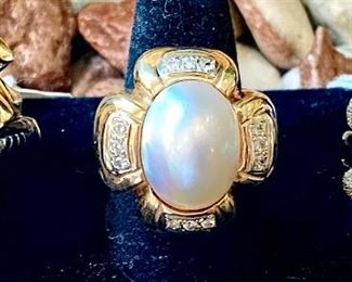 Ladies 14 & 18k rings