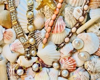 Pearl and 18k bracelets and earrings 