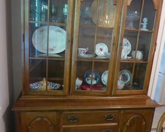 Ethan Allen China Cabinet