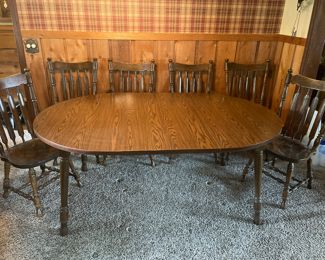 Table, 2 leaves and 6 chairs