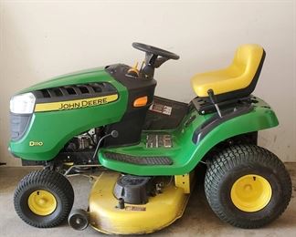 John Deere D110 Mower