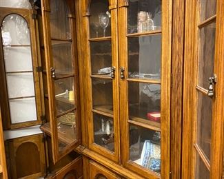 Another view of the China cabinet 
