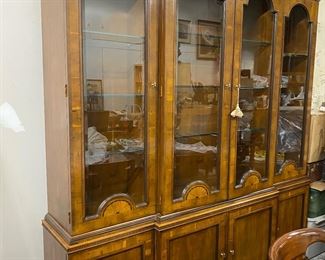 Henredon China cabinet 