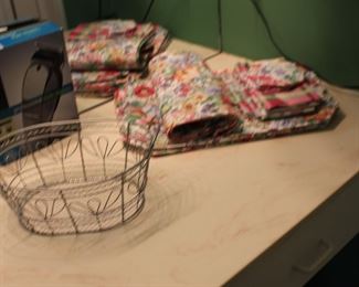 Wire Basket and Napkins & Placemats
