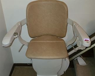 Like new stairlift straight 13 available for presale