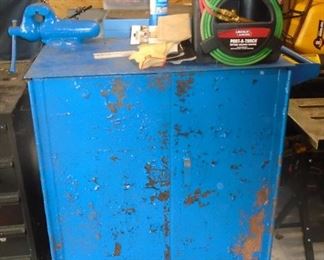 TOOLBOX W VISE