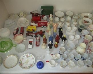 Egg cup and pie bird collection