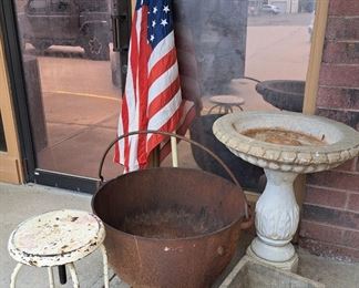 Much rustic, outdoor and primitives!!