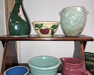 Vases, bowls and pitchers 