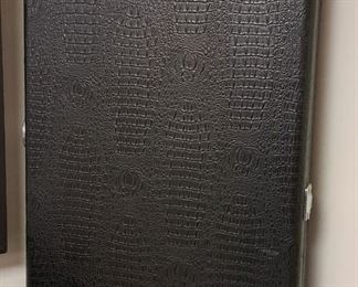 Diamond guitar case for 1964 Fender guitar
