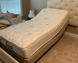 #21	Doctor's Choice Twin Lift Bed  w/remote	 $100.00 			
#22	King Size White Fabric Button Back Bed Frame	 $100.00 			
