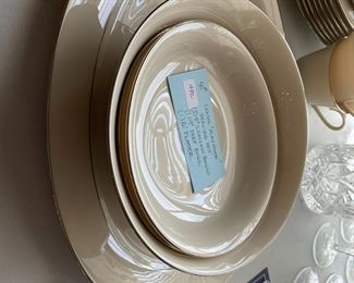 #192	Lenox "Maywood" Serving Set 4 pc	 $50.00 			
